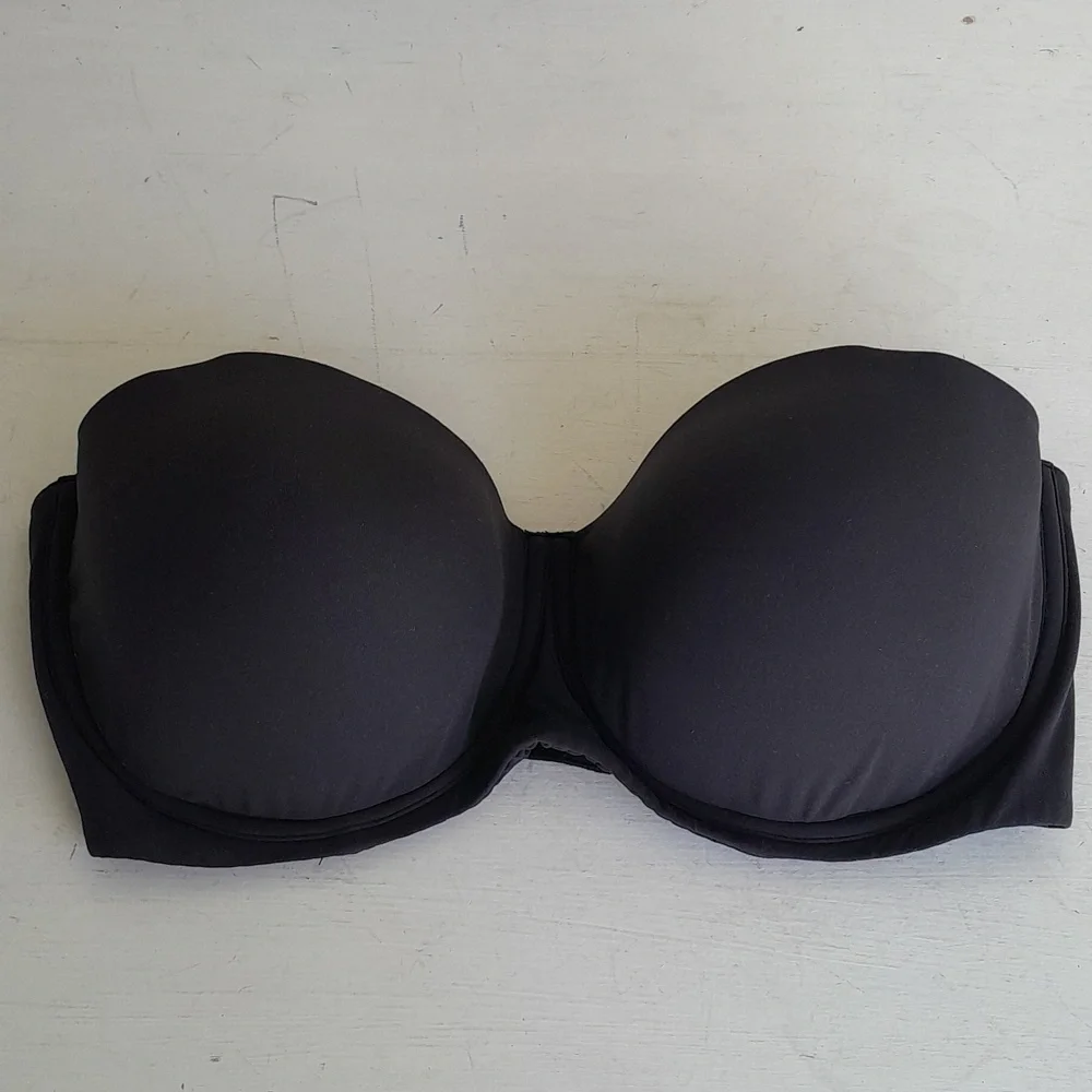 SKIMS Black Strapless Fits Everyone Bra in Women's Size 40DD - Picture 2 of 5